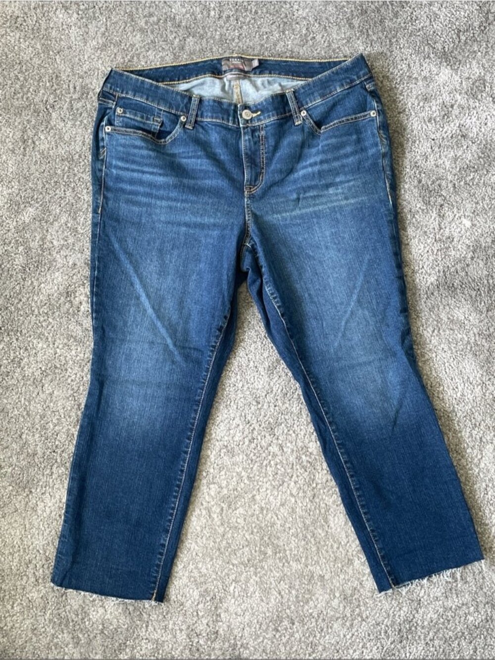 EC Torrid Crop Boyfriend Medium Wash Jeans - Size 14